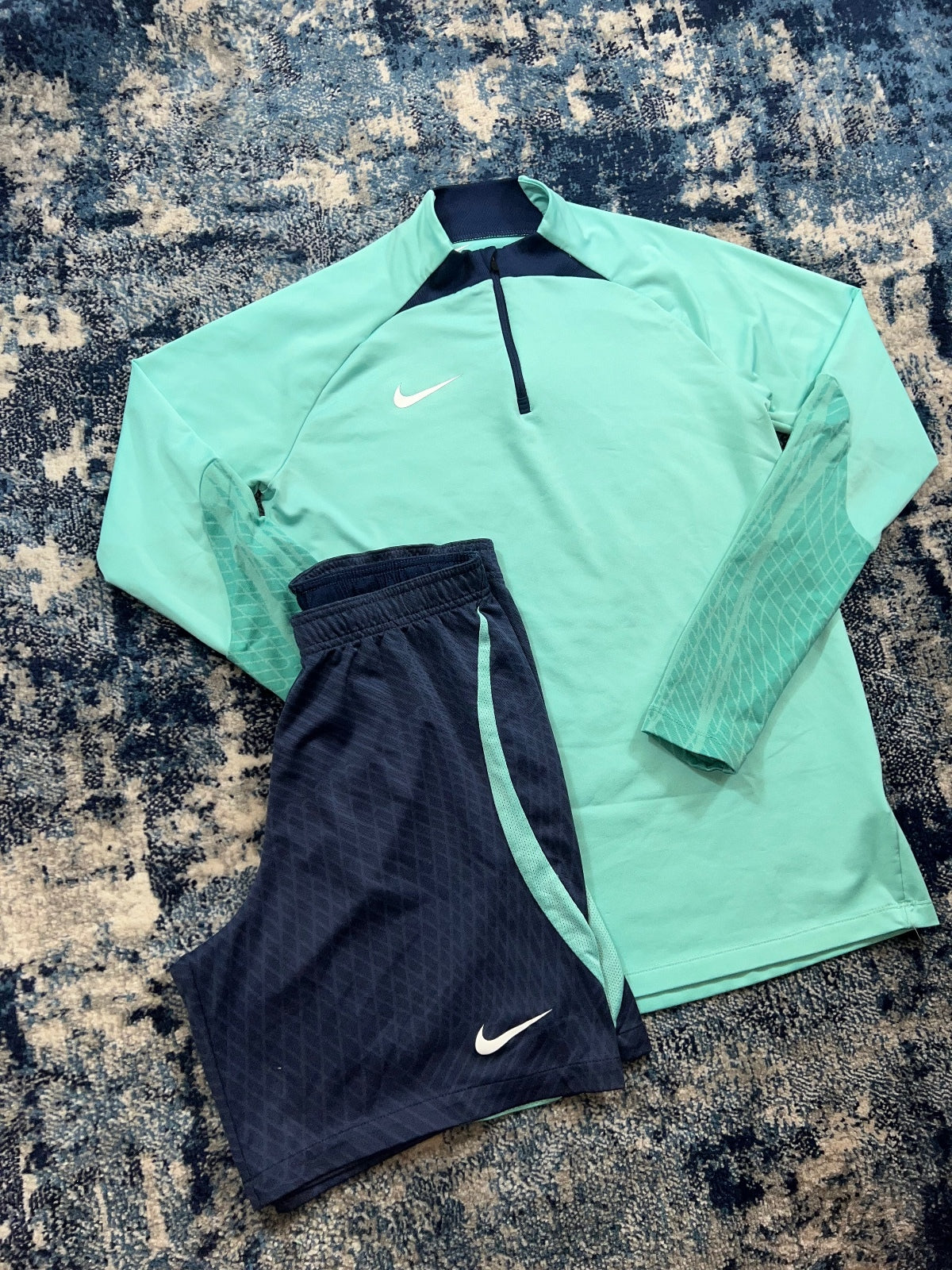 Nike Strike Academy 1/4 Zip / Shorts Tracksuit Set – Mint, Men's Medium in Mint, men's Medium – detail view