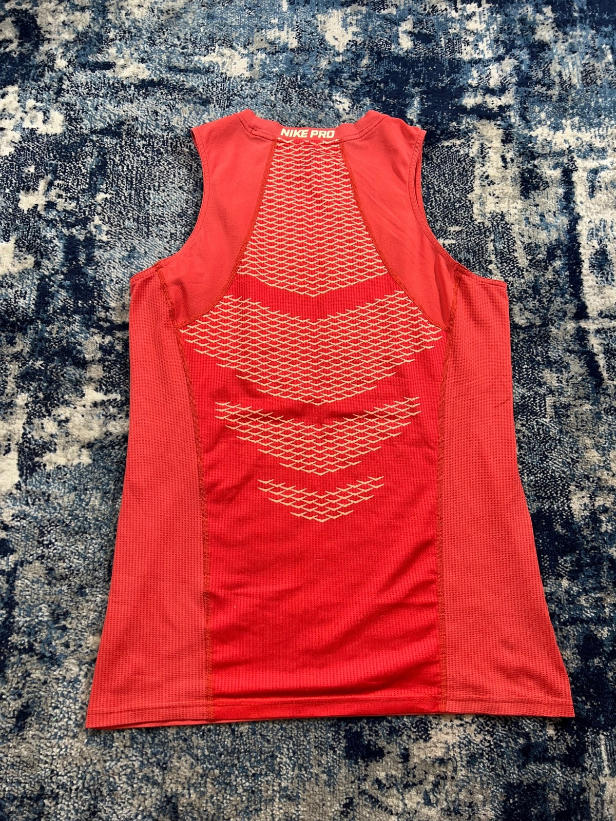 Nike Pro Hypercool Vest – Red, Men's Medium in Red, men's Medium – detail view