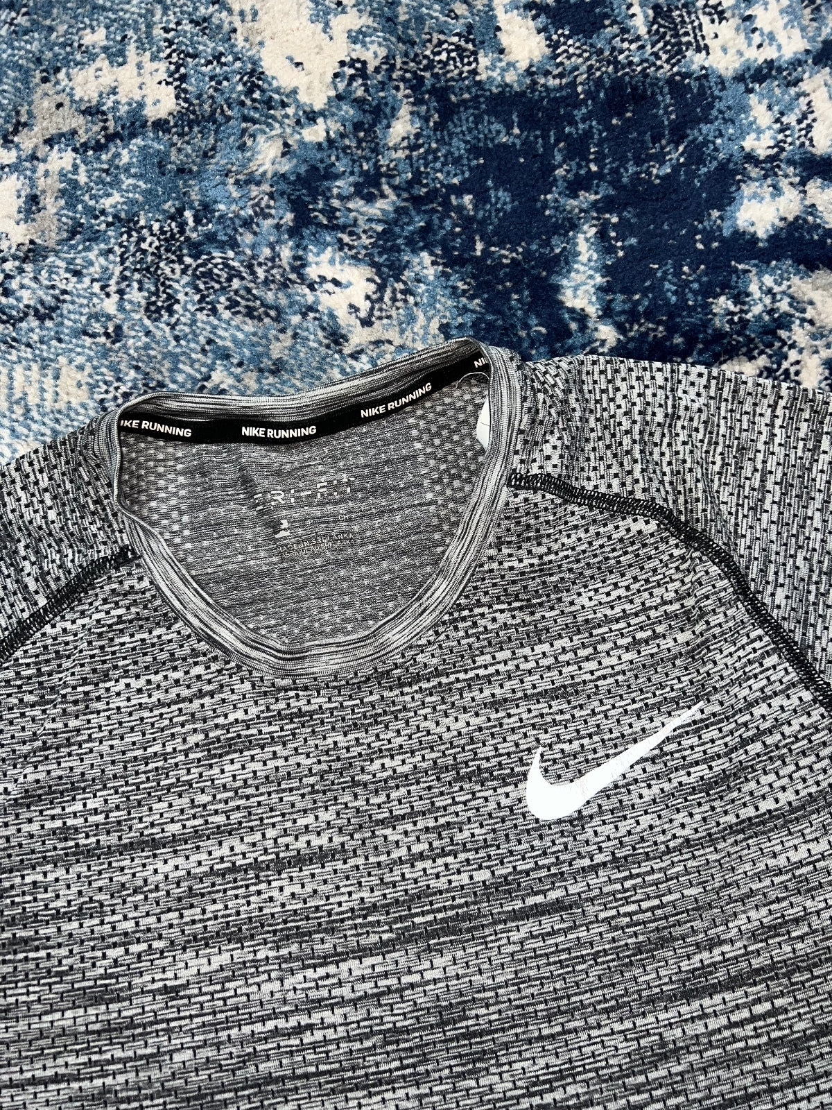 Nike Tech Knit Long Sleeved T-Shirt Charcoal Grey Small Men's - product image
