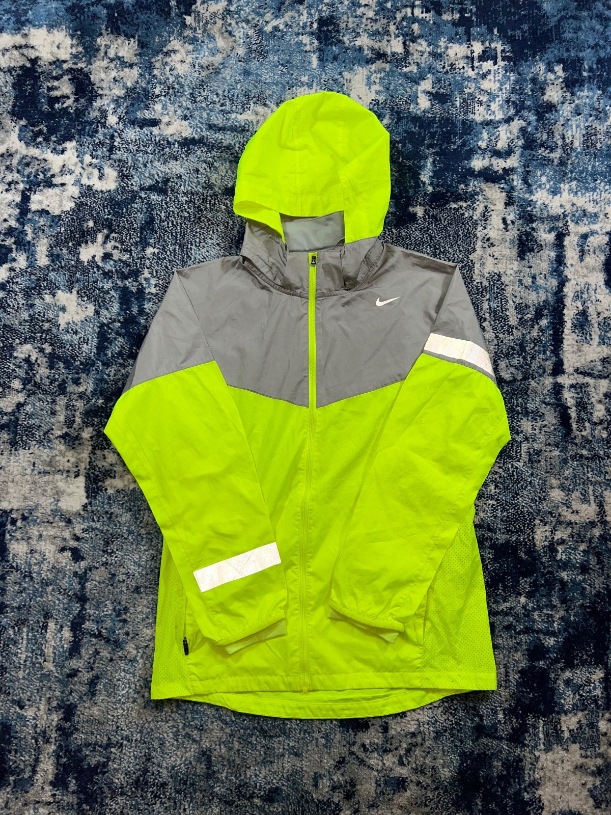 Nike Running Dri Fit Windrunner Jacket – Yellow, Women's Small in Yellow, men's Small – front view