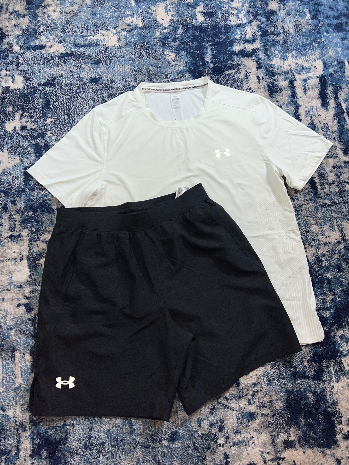 Under Armour Iso Chill T Shirt / Shorts Set – Black, Men's Medium in Black, men's Medium – alternate view
