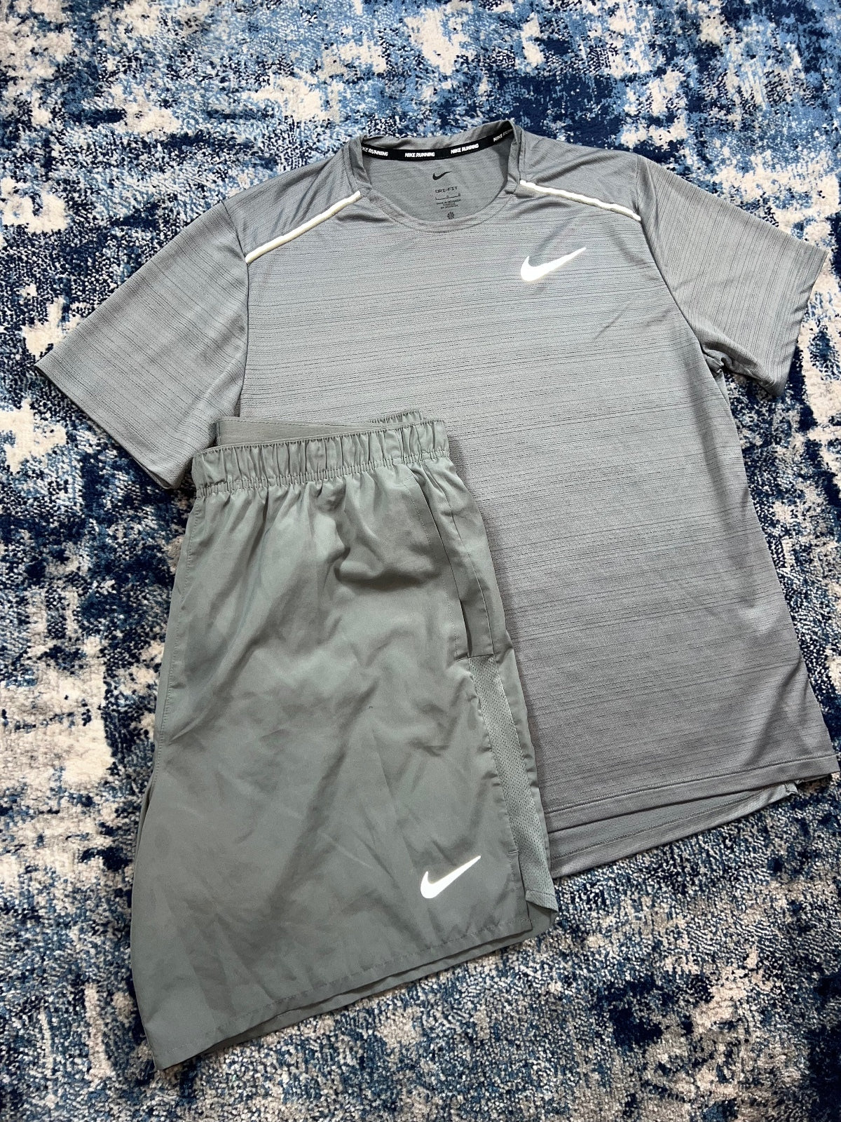 Nike Miler T-Shirt / Challenger Shorts Set – Gray, Men's Large in Gray, men's Large – detail view