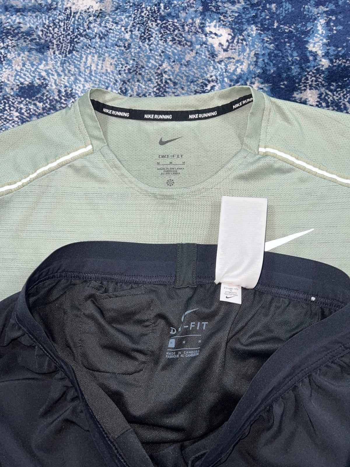Nike Miler T Shirt / Flex Stride Shorts Running Gym Set – Green, Men's Medium in Green, men's Medium – detail view