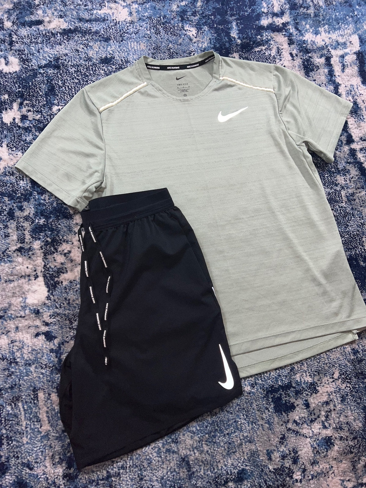 Nike Miler T Shirt / Flex Stride Shorts Running Gym Set – Green, Men's Medium in Green, men's Medium – detail view