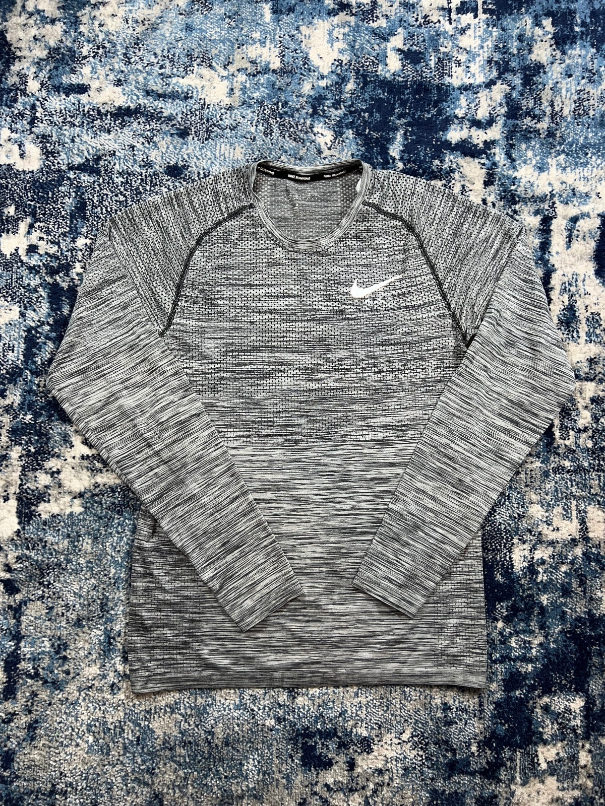 Nike Tech Knit Long Sleeved T-Shirt Charcoal Grey Small Men's