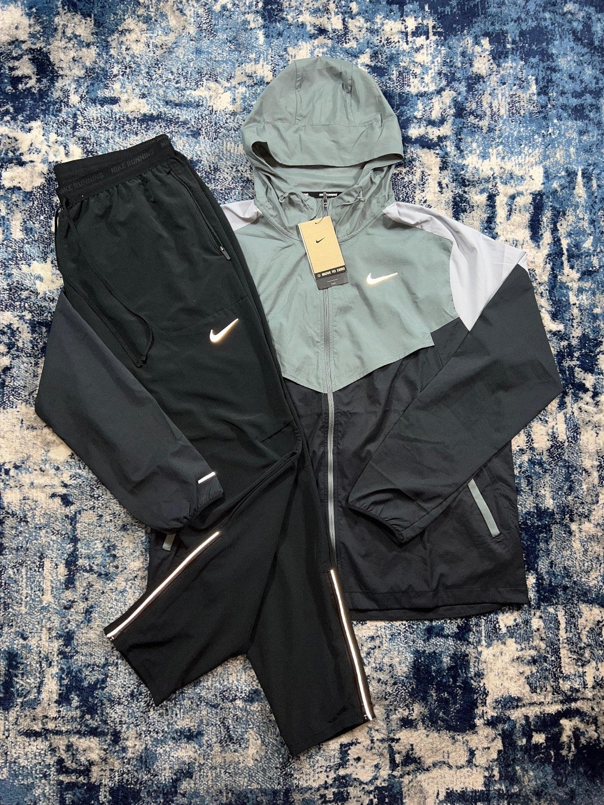 Nike Repel Miler Packable Windrunner / Phenom Elite Bottoms Tracksuit Set