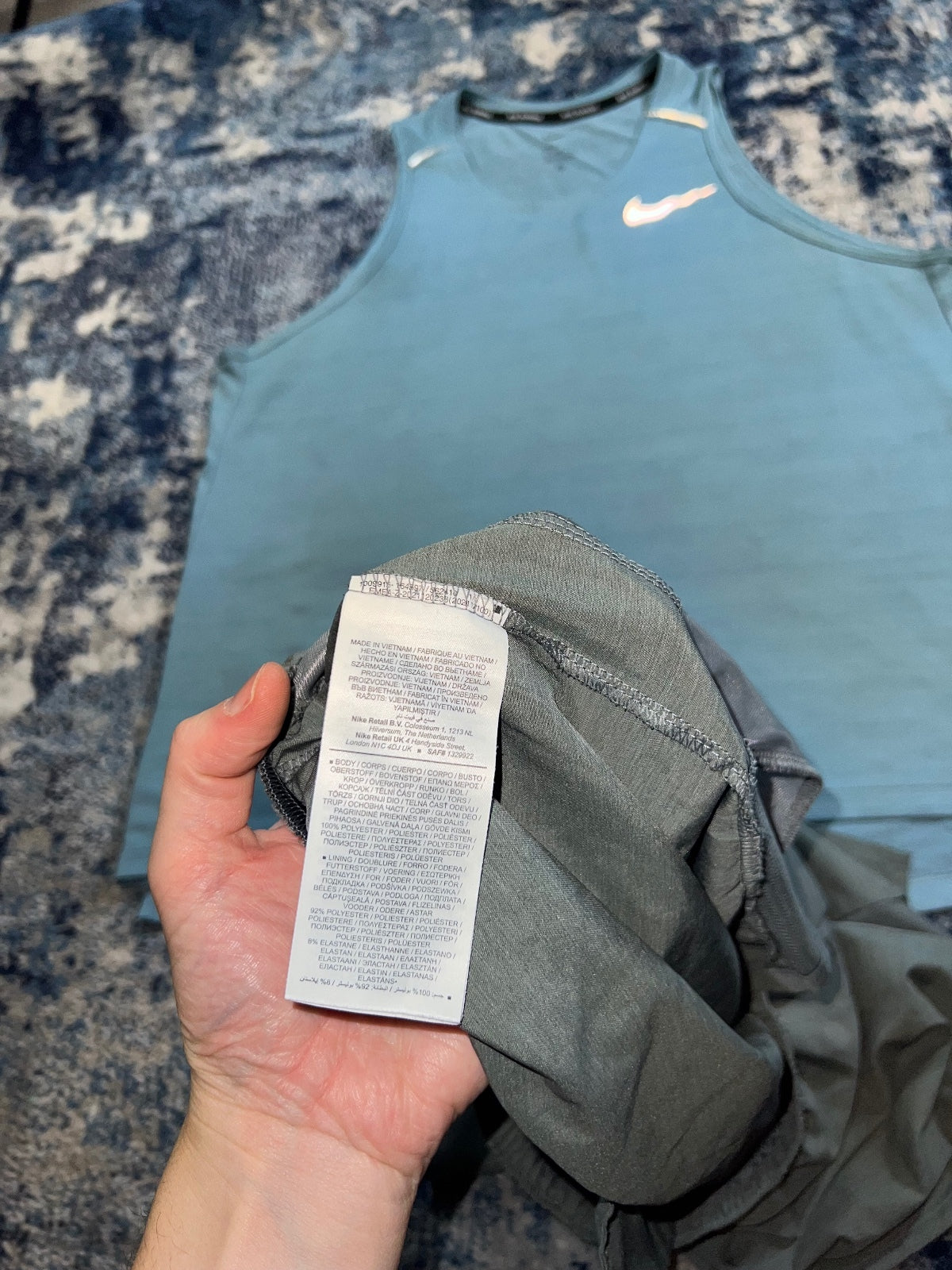 Nike Miler Running Vest / Challenger Shorts Running Gym Set – Gray, Men's XL in Gray, men's XL – detail view