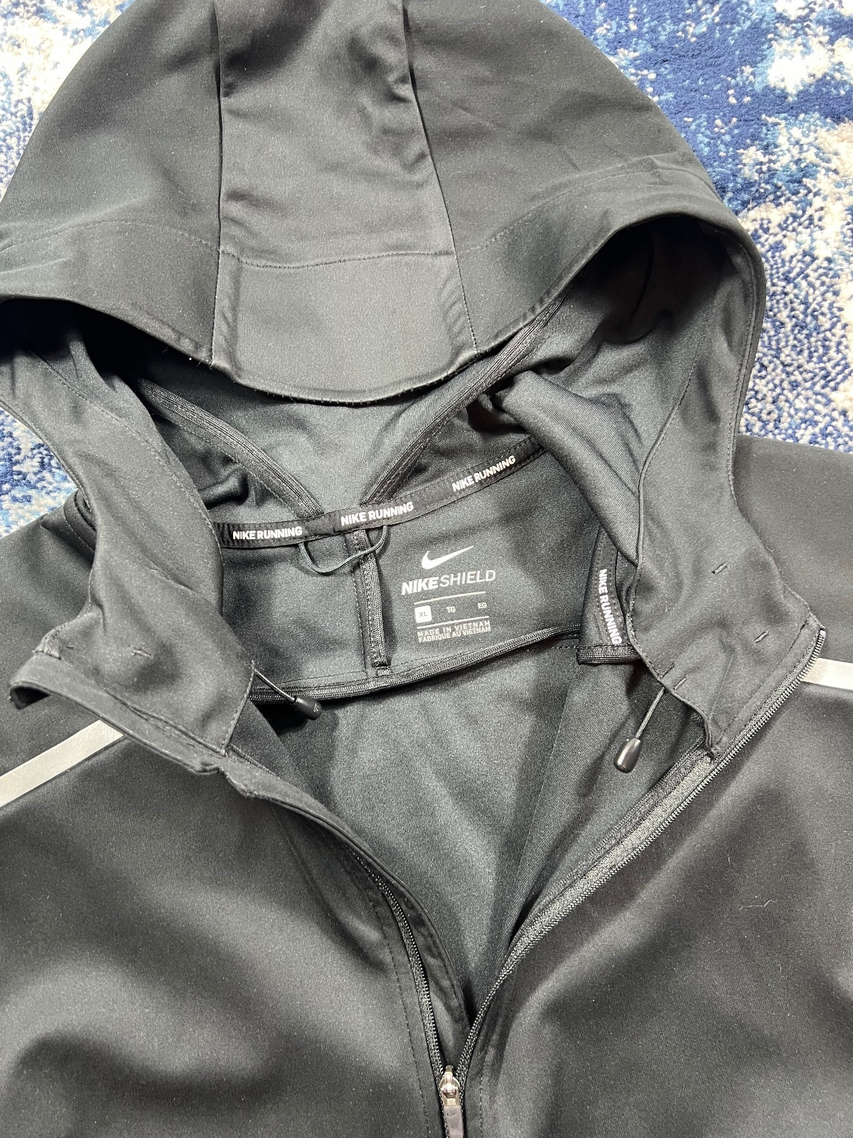 Nike Shield Running Jacket Black Reflective Large Men's - product image