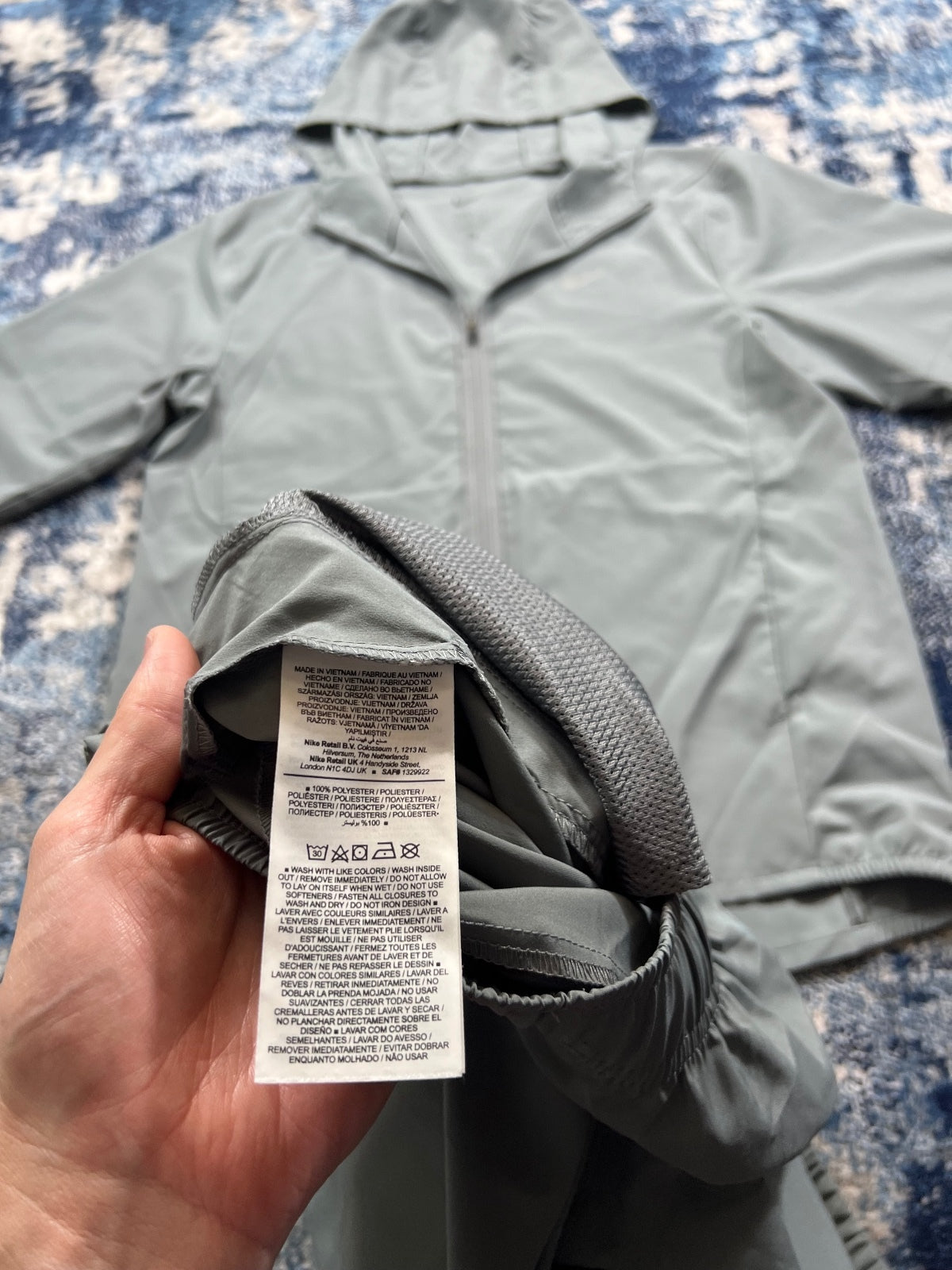 Nike Form Windrunner / Bottoms Tracksuit – Gray, Men's Small in Gray, men's Small – detail view