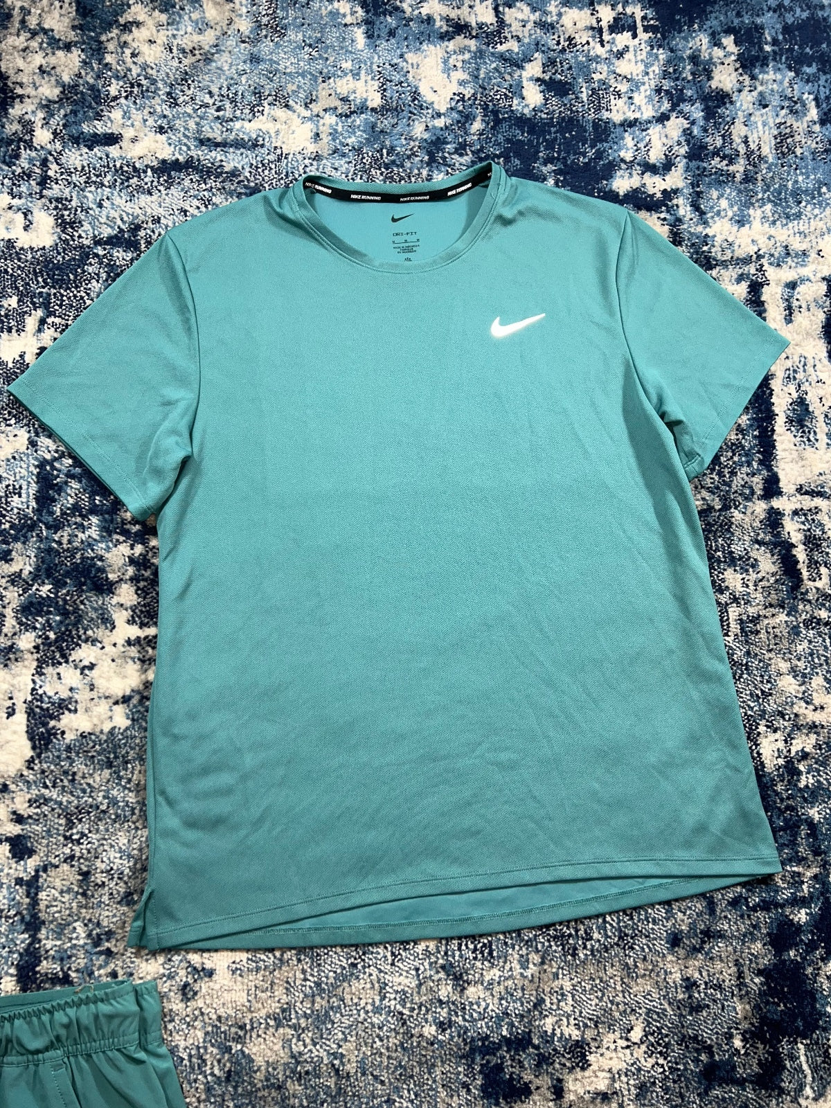 Nike Miler T Shirt / Unlimited Shorts Running Gym Set – Teal Green, Men's Medium in Teal Green, men's Medium – detail view