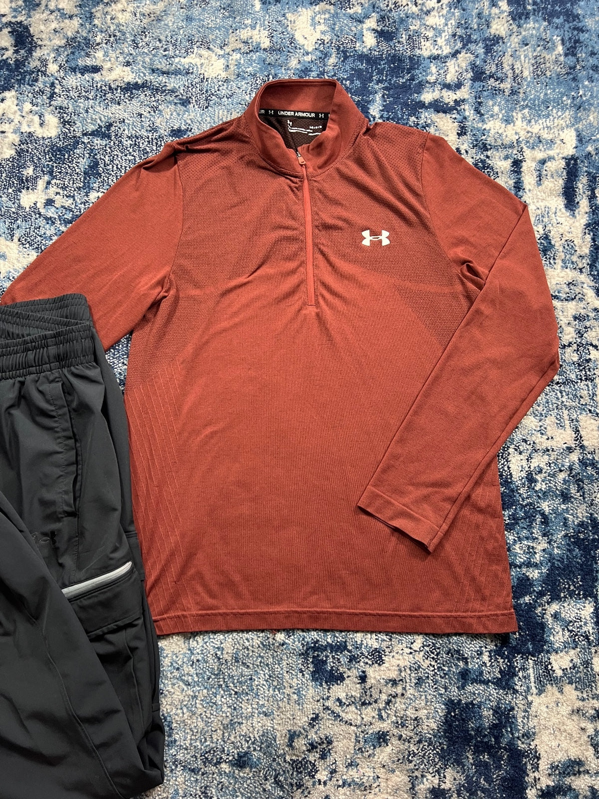 Under Armour Fitted 1/4 Zip / Black Cargo Bottoms Tracksuit Set - product image