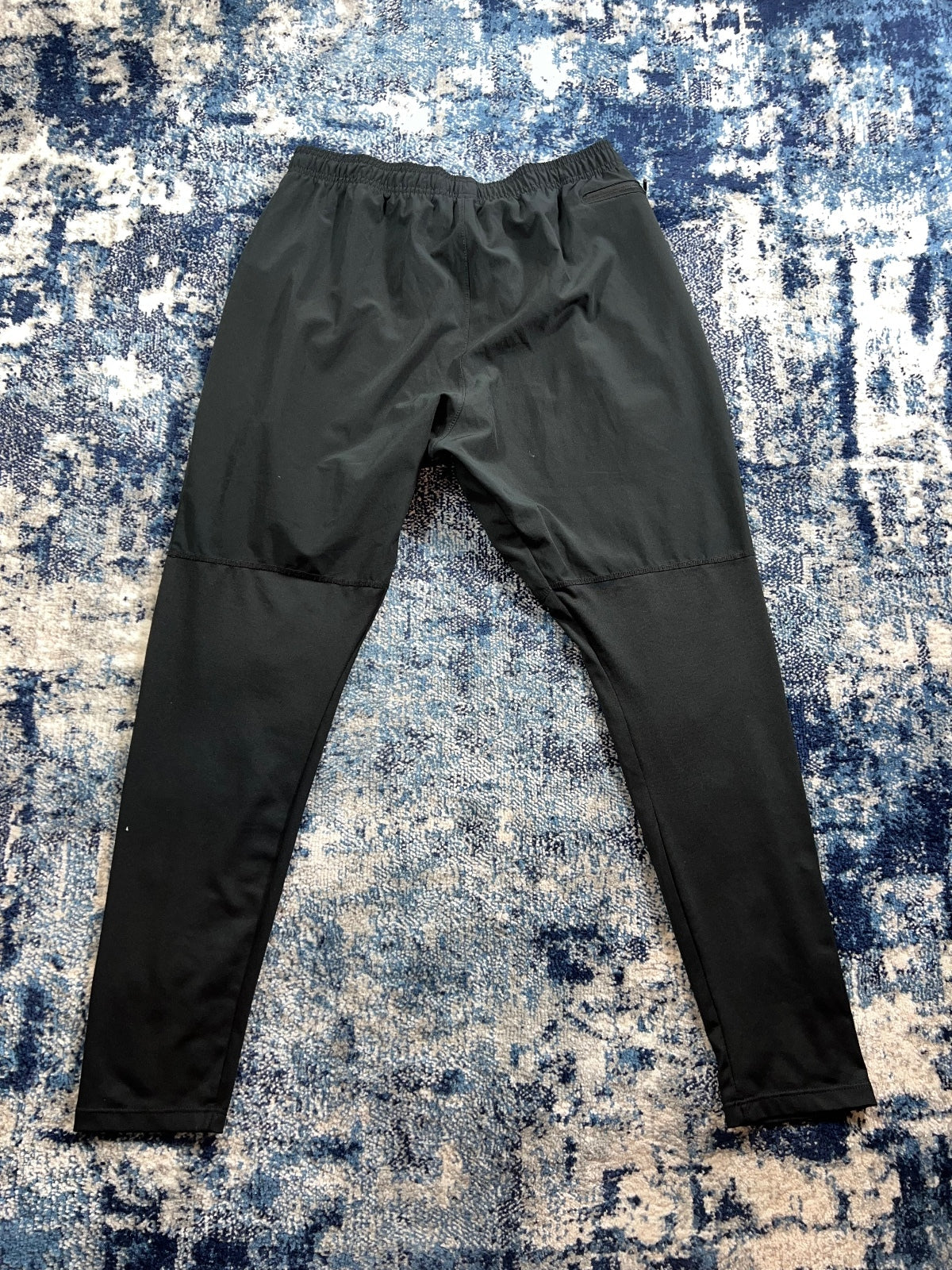 Nike Running Hybrid Tracksuit Bottoms – Black, Men's Large in Black, men's Large – detail view