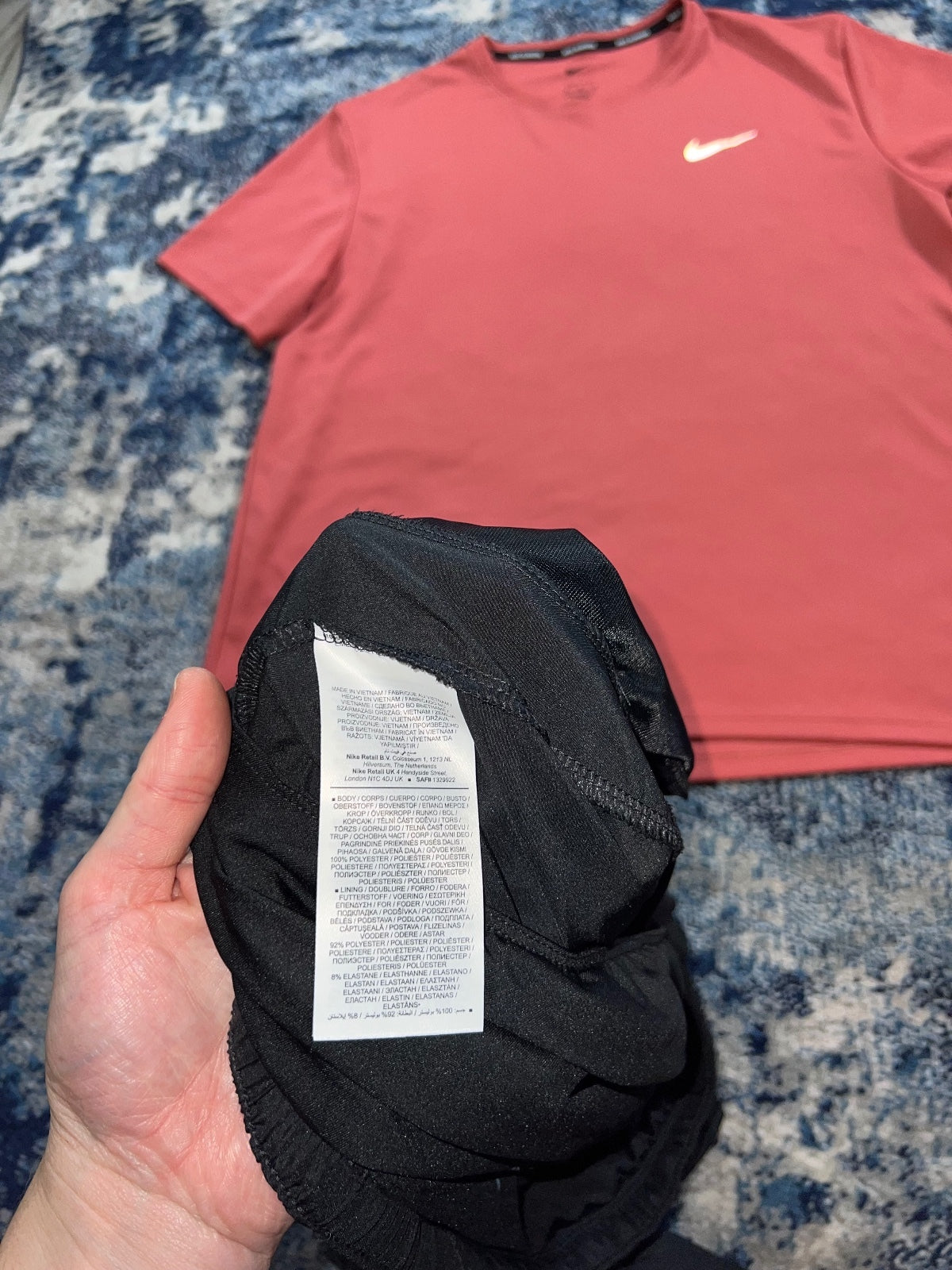Nike Miler T Shirt / Challenger Shorts Running Gym Set – Red, Men's Medium in Red, men's Medium – detail view