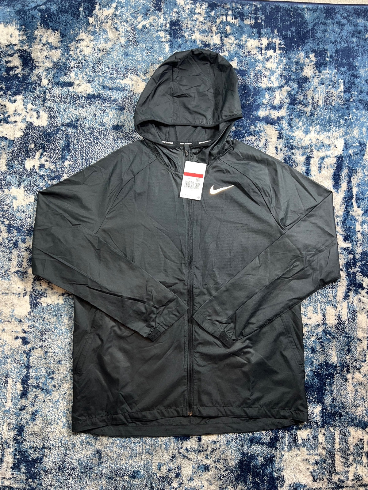 Nike Essentials Dri Fit Windrunner Jacket – Black, Men's Large in Black, men's Large – front view