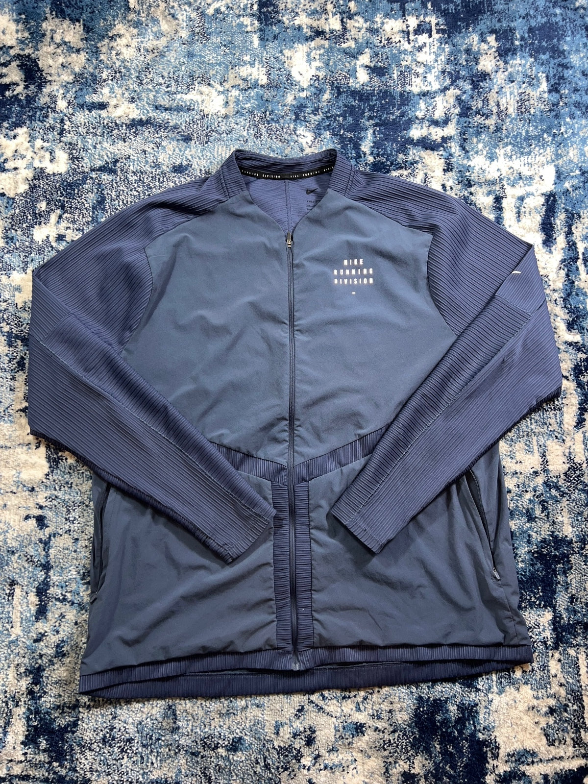 Nike Running Division Element Long Sleeved Running Jacket – Blue, Men's 2XL in Blue, men's 2XL – front view