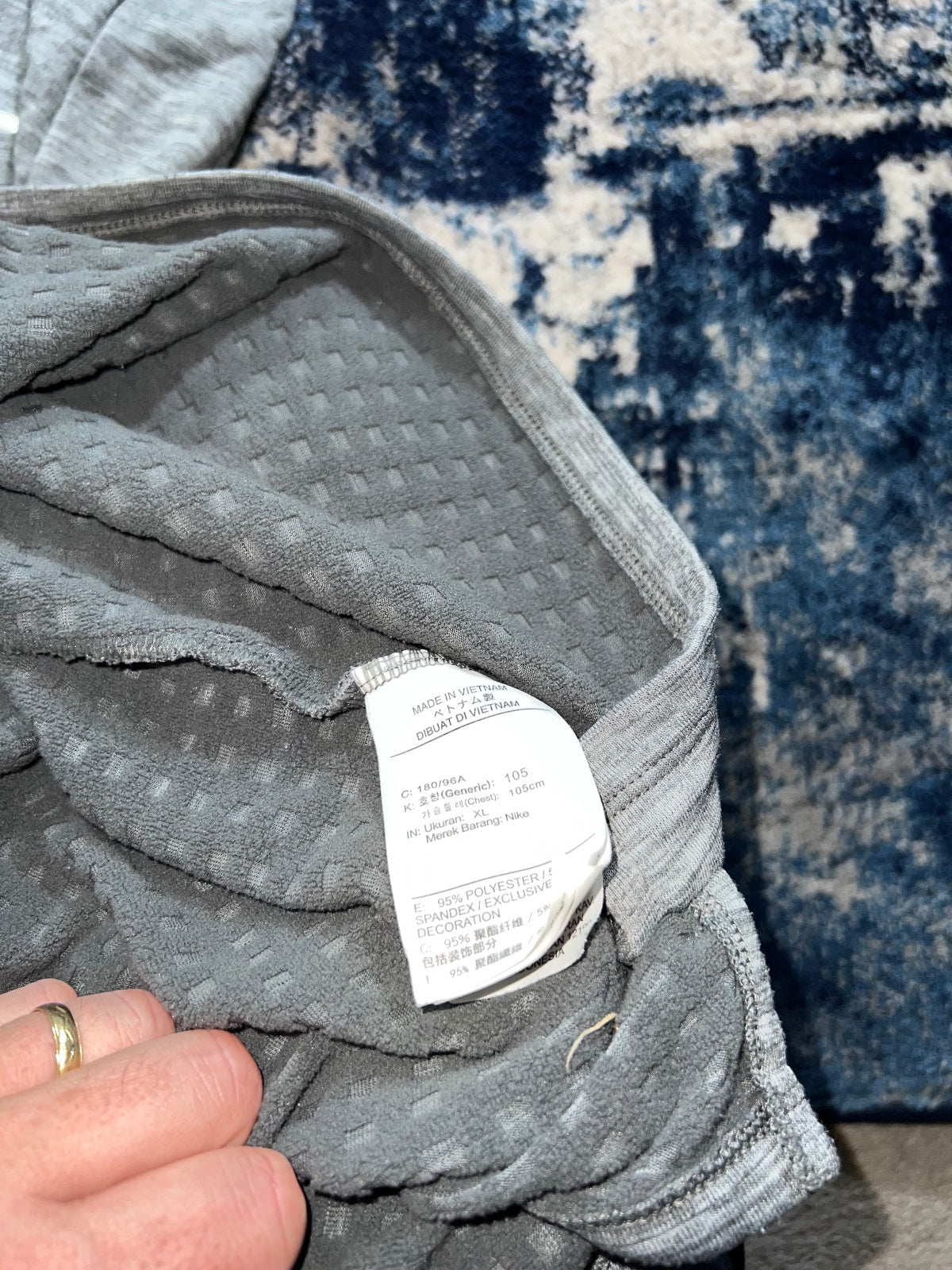 Nike Therma-FIT Element grey and black running tracksuit with reflective details – view 8