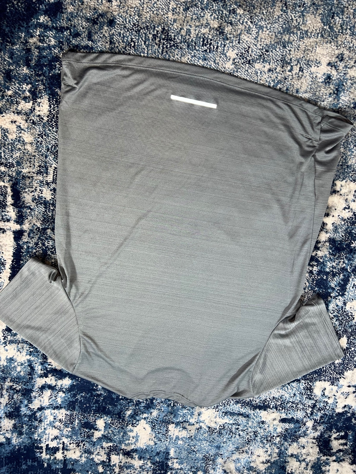 Nike Miler T-Shirt / Challenger Shorts Set – Gray, Men's Large in Gray, men's Large – detail view