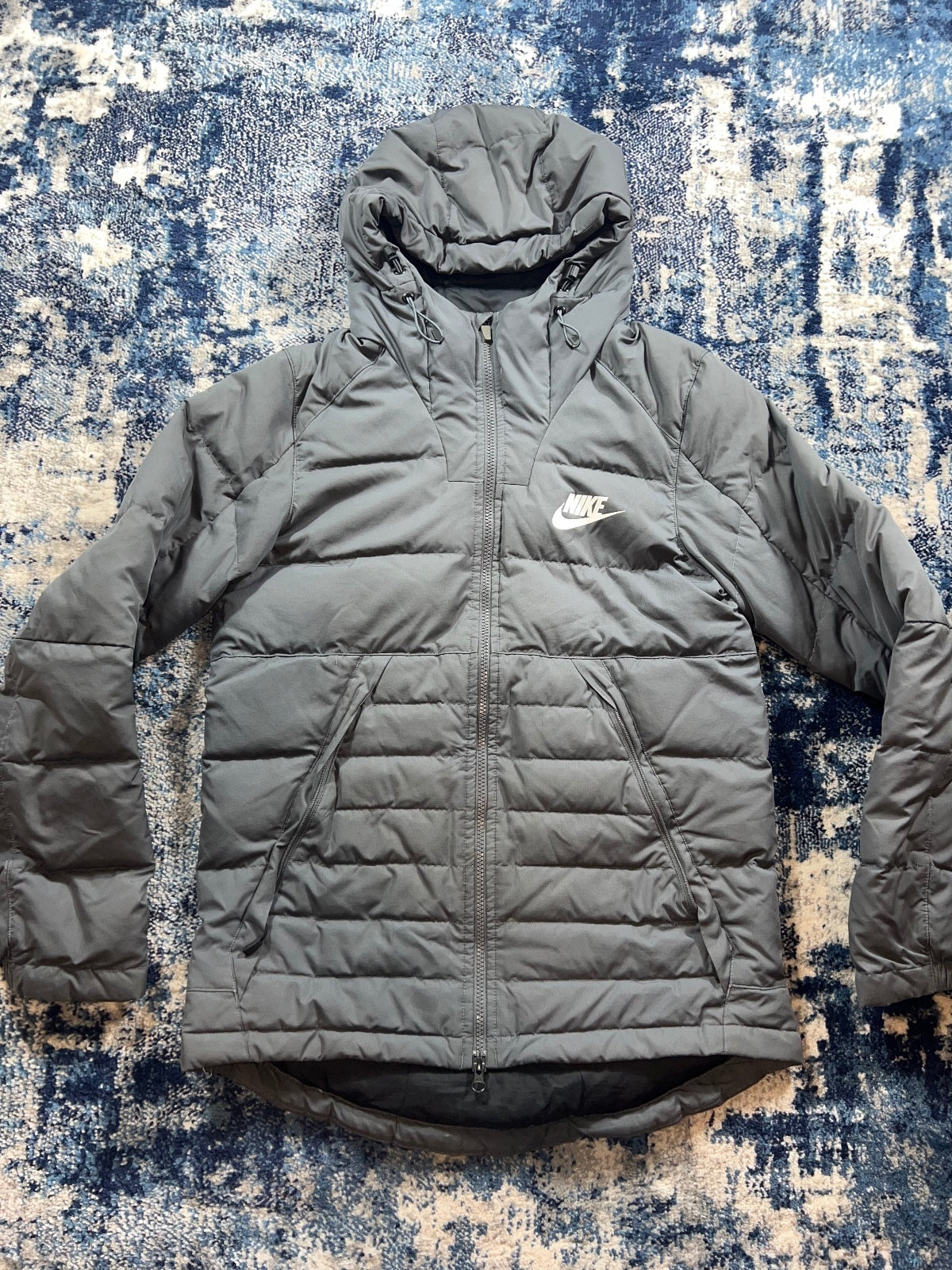 Nike Grey Puffer Jacket Small Men’s - product image