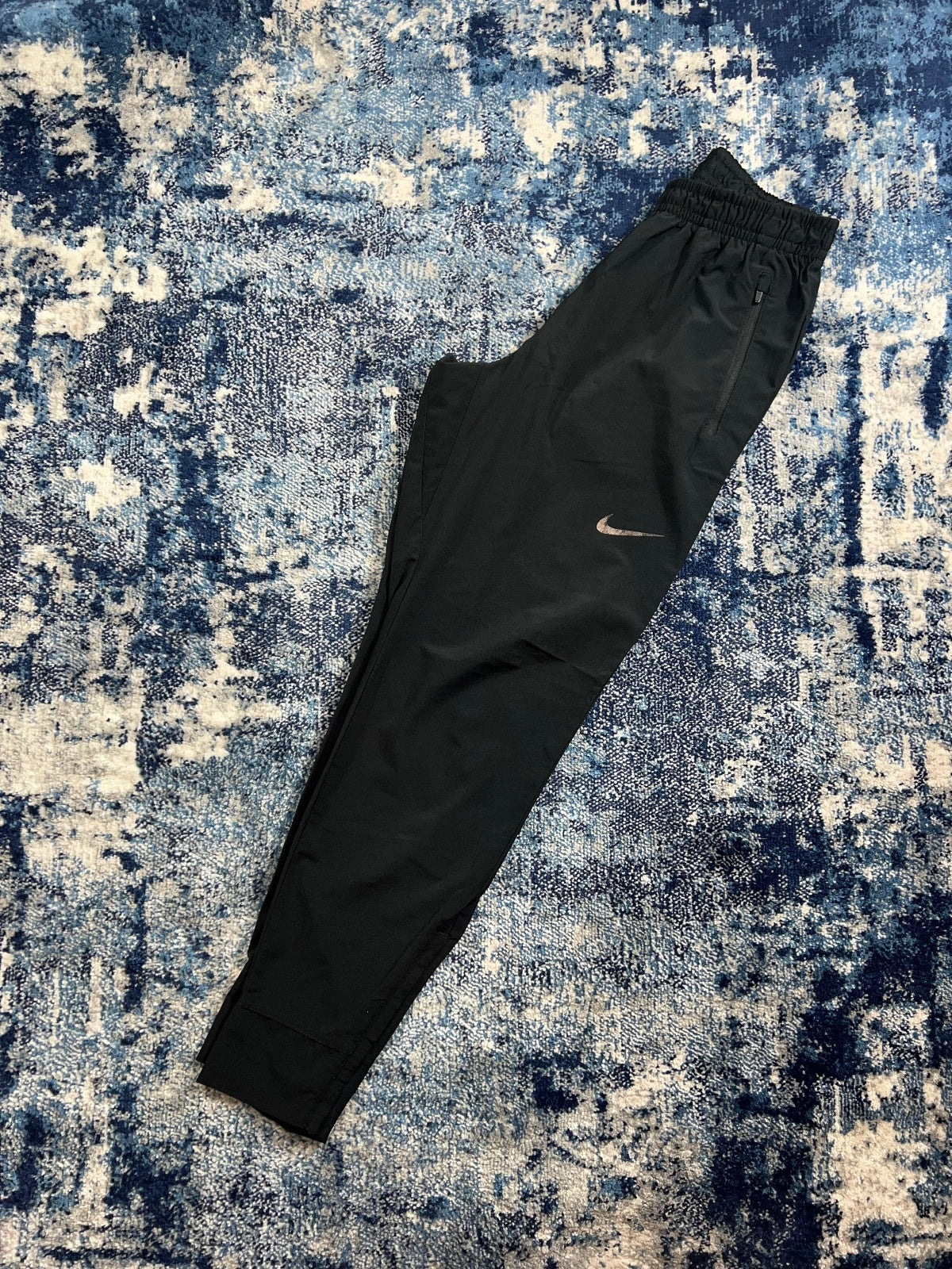Nike Dri Fit Tracksuit Bottoms – Black, Men's Medium in Black, men's Medium – front view