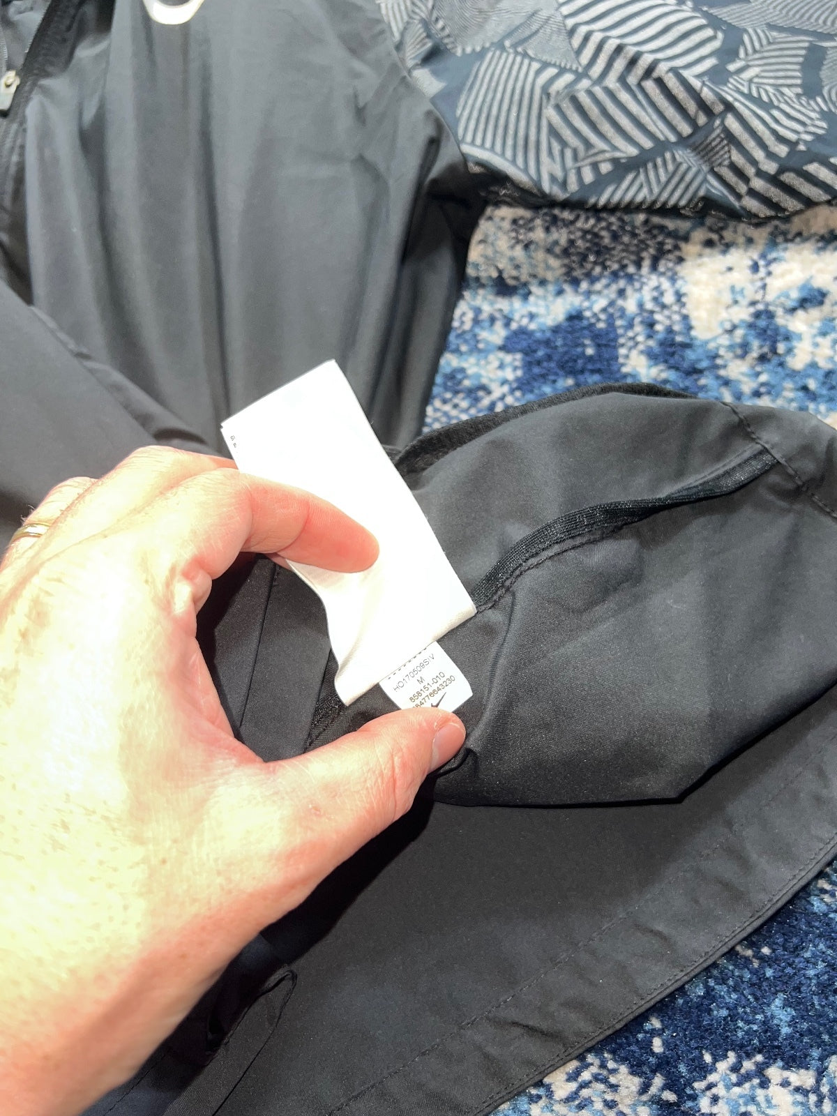Nike Flash Reflective Running Festival Windrunner Jacket – Black, Men's Medium in Black, men's Medium – detail view