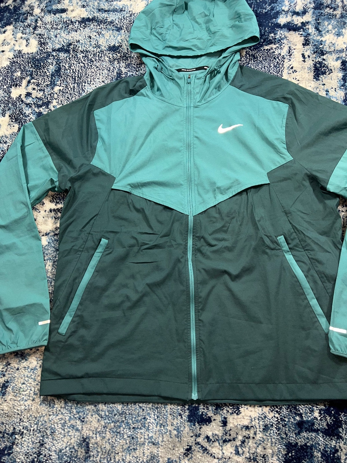 Nike Repel Miler Packable Windrunner / Challenger Shorts Running Gym Set – DarkGreen, Men's Large in DarkGreen, men's Large…