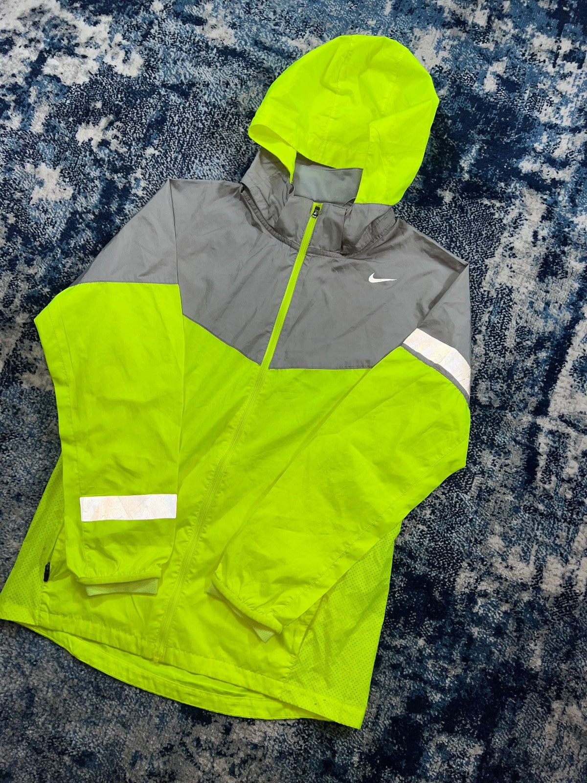 Nike Running Dri Fit Windrunner Jacket – Yellow, Women's Small in Yellow, men's Small – alternate view