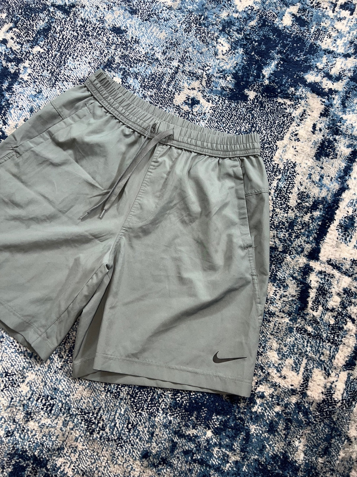 Nike Form Dri Fit Shorts – Gray, Men's Small in Gray, men's Small – detail view