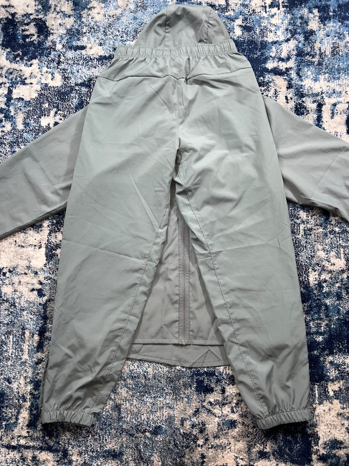 Nike Form Windrunner / Bottoms Tracksuit – Gray, Men's Small in Gray, men's Small – detail view