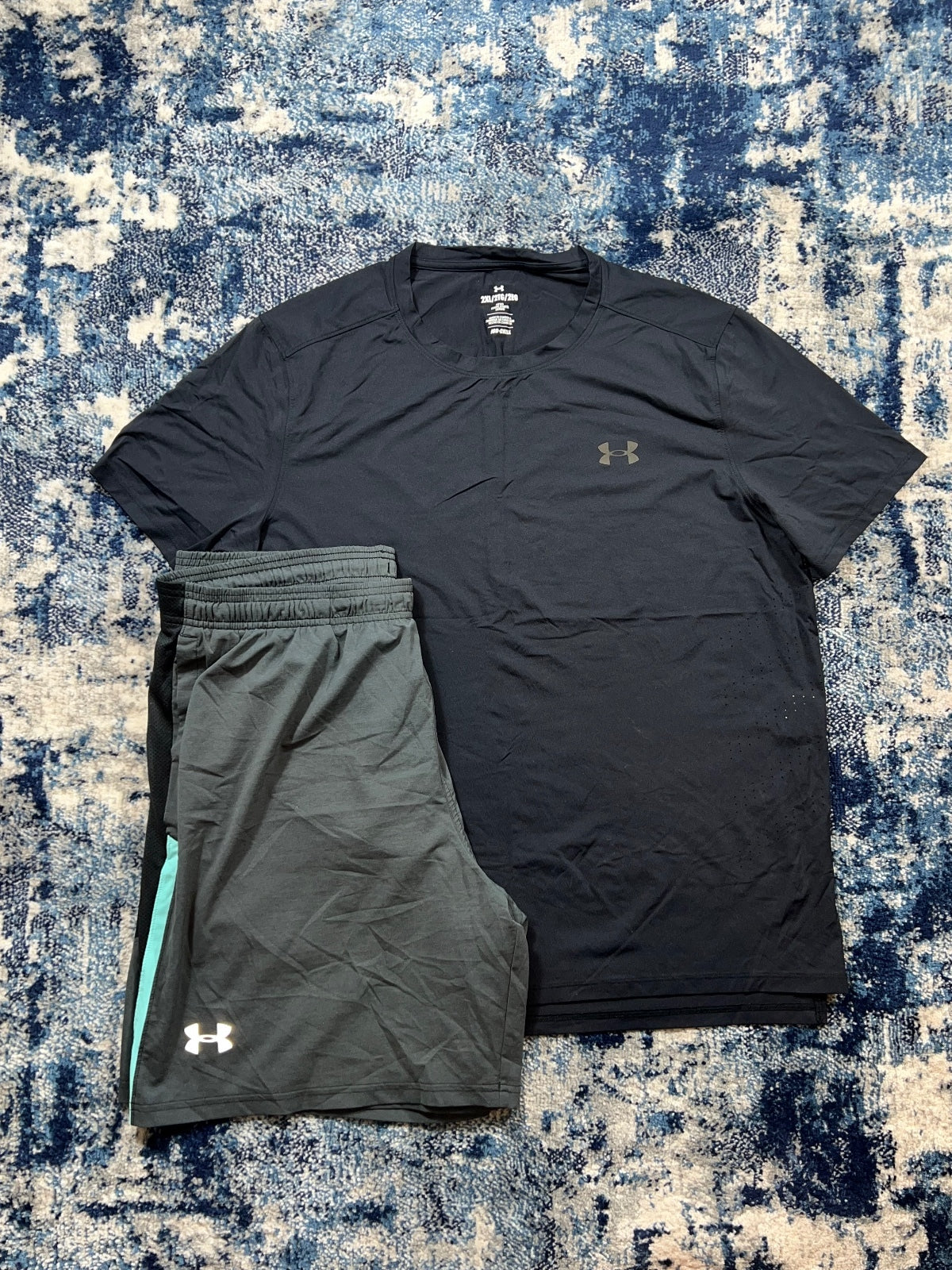Under Armour T Shirt and Shorts Set – Black, Men's XL in Black, men's XL – front view