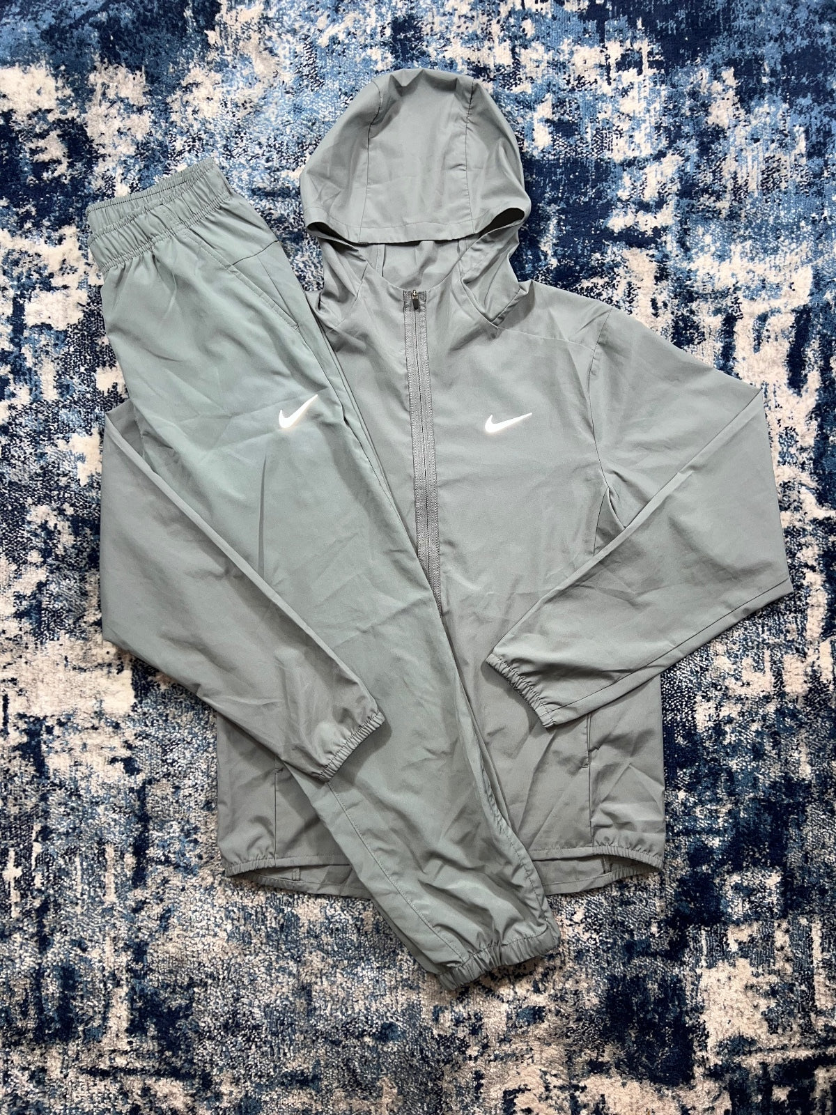 Nike Form Windrunner / Bottoms Tracksuit – Gray, Men's Small in Gray, men's Small – front view