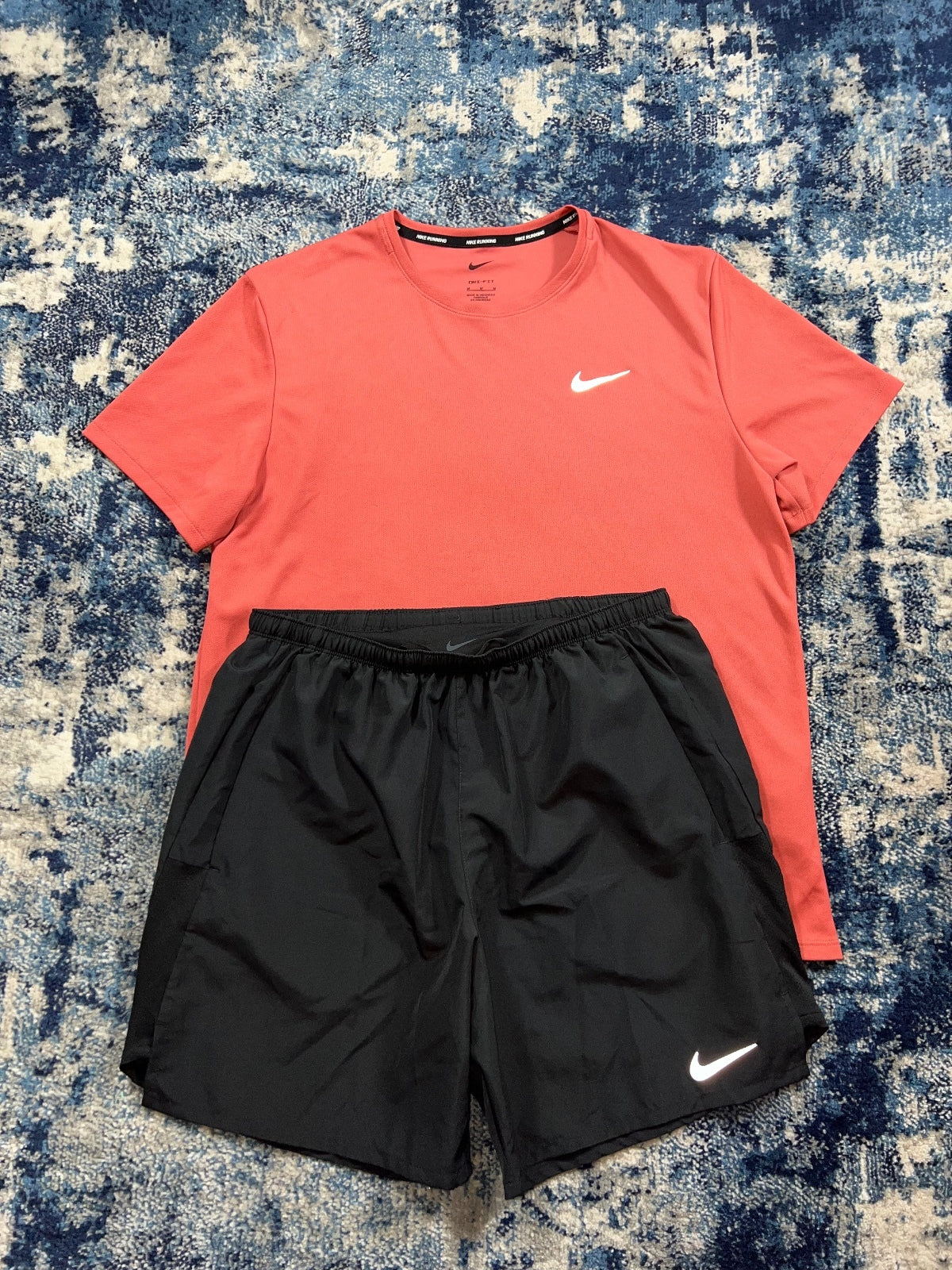 Nike Miler T Shirt / Challenger Shorts Running Gym Set – Red, Men's Medium in Red, men's Medium – alternate view