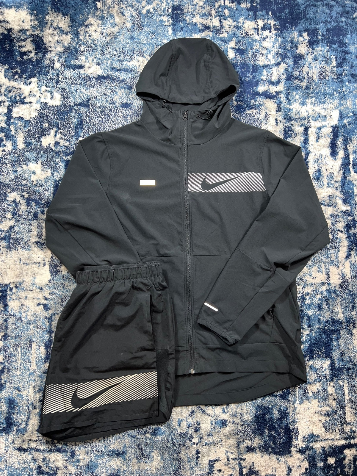 Nike Dri Fit Unlimited Flash Windrunner / Challenger Shorts Tracksuit Gym Running Set – Black, Men's Large in Black, men's…