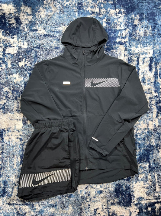 Nike Dri Fit Unlimited Flash Windrunner / Challenger Shorts Tracksuit Gym Running Set – Black, Men's Large in Black, men's…