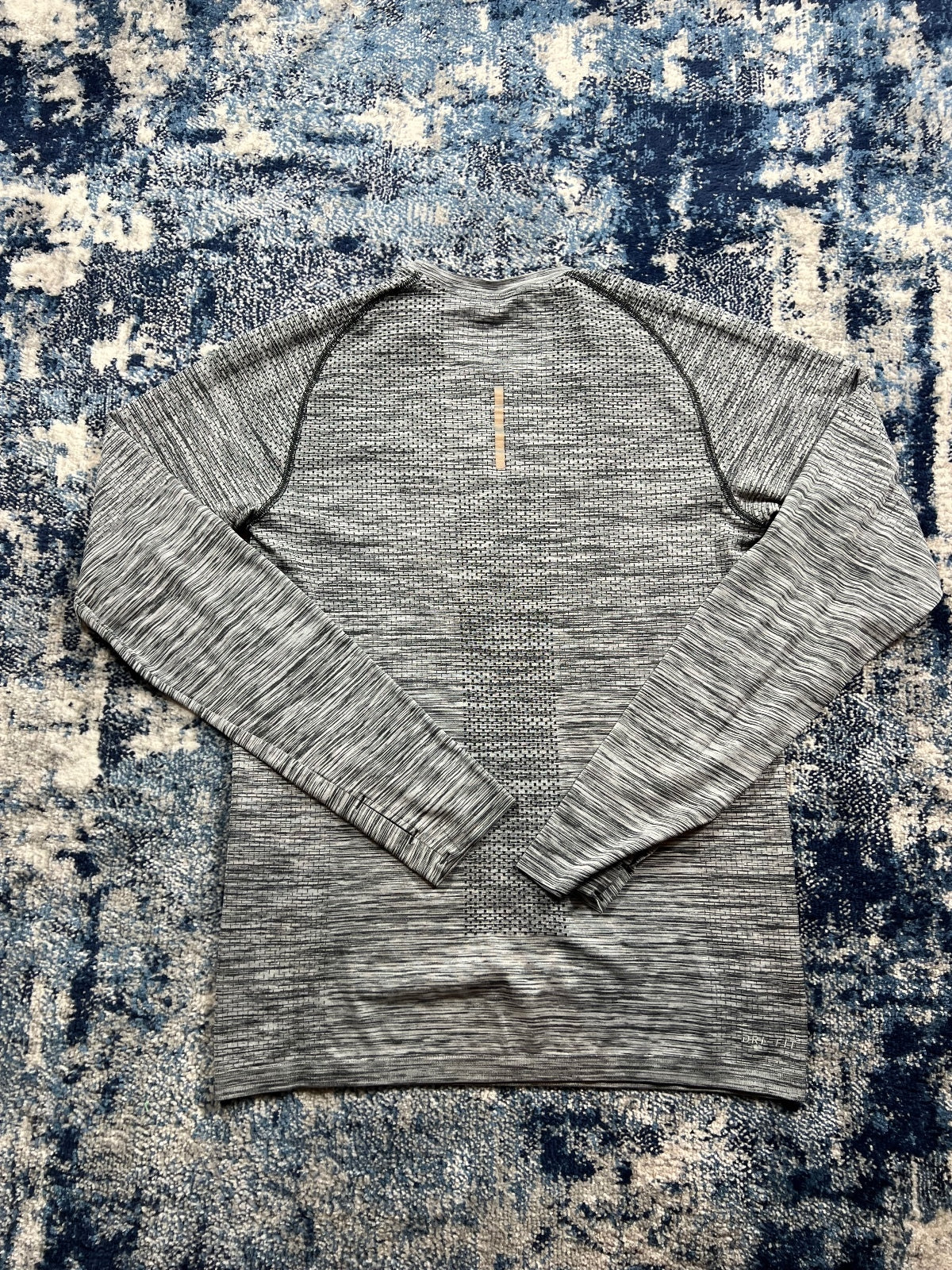 Nike Tech Knit Long Sleeved T-Shirt Charcoal Grey Small Men's - product image