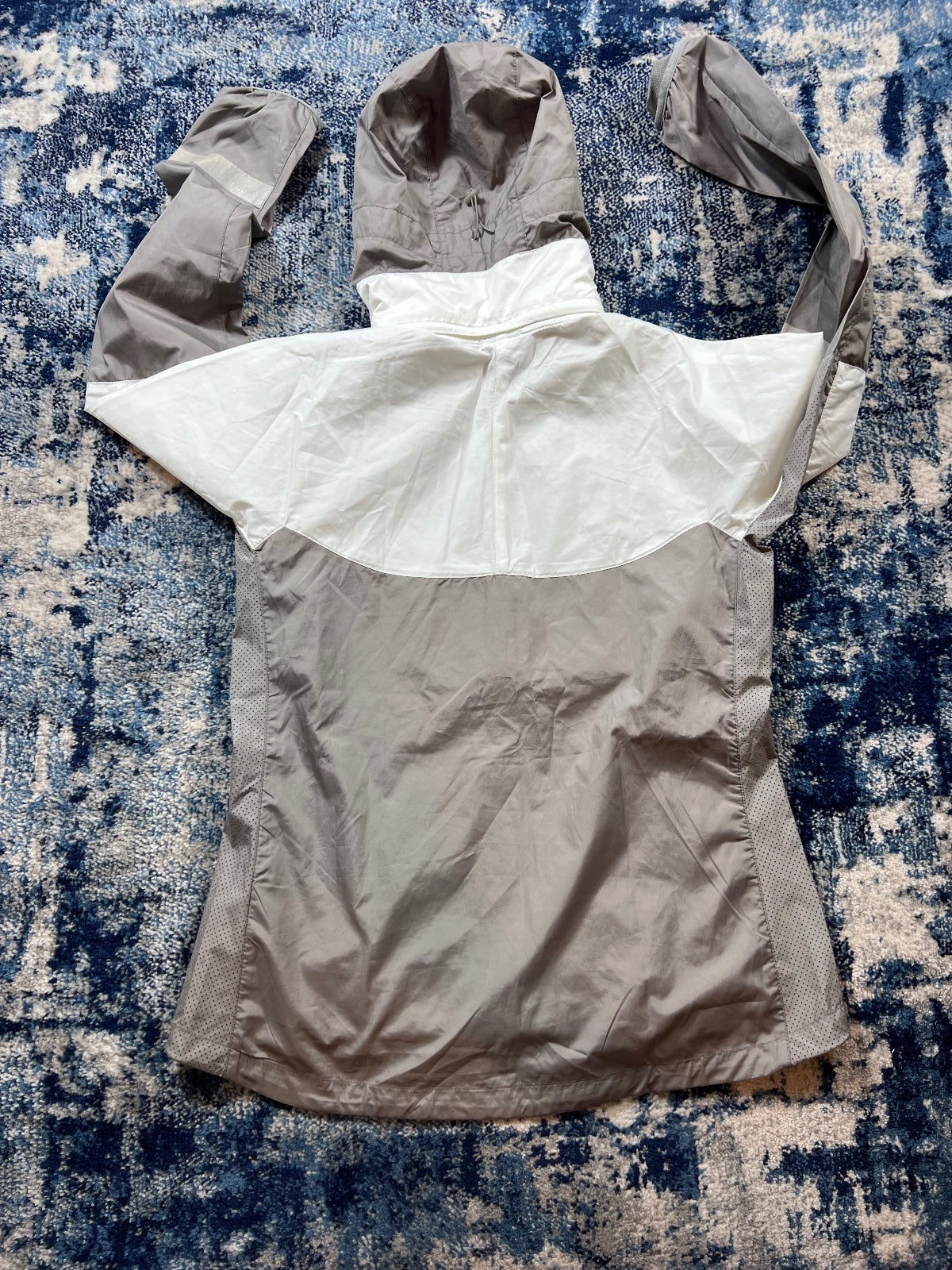 Nike Running Dri Fit Windrunner Jacket – Cream, Women's Small in Cream, men's Small – detail view