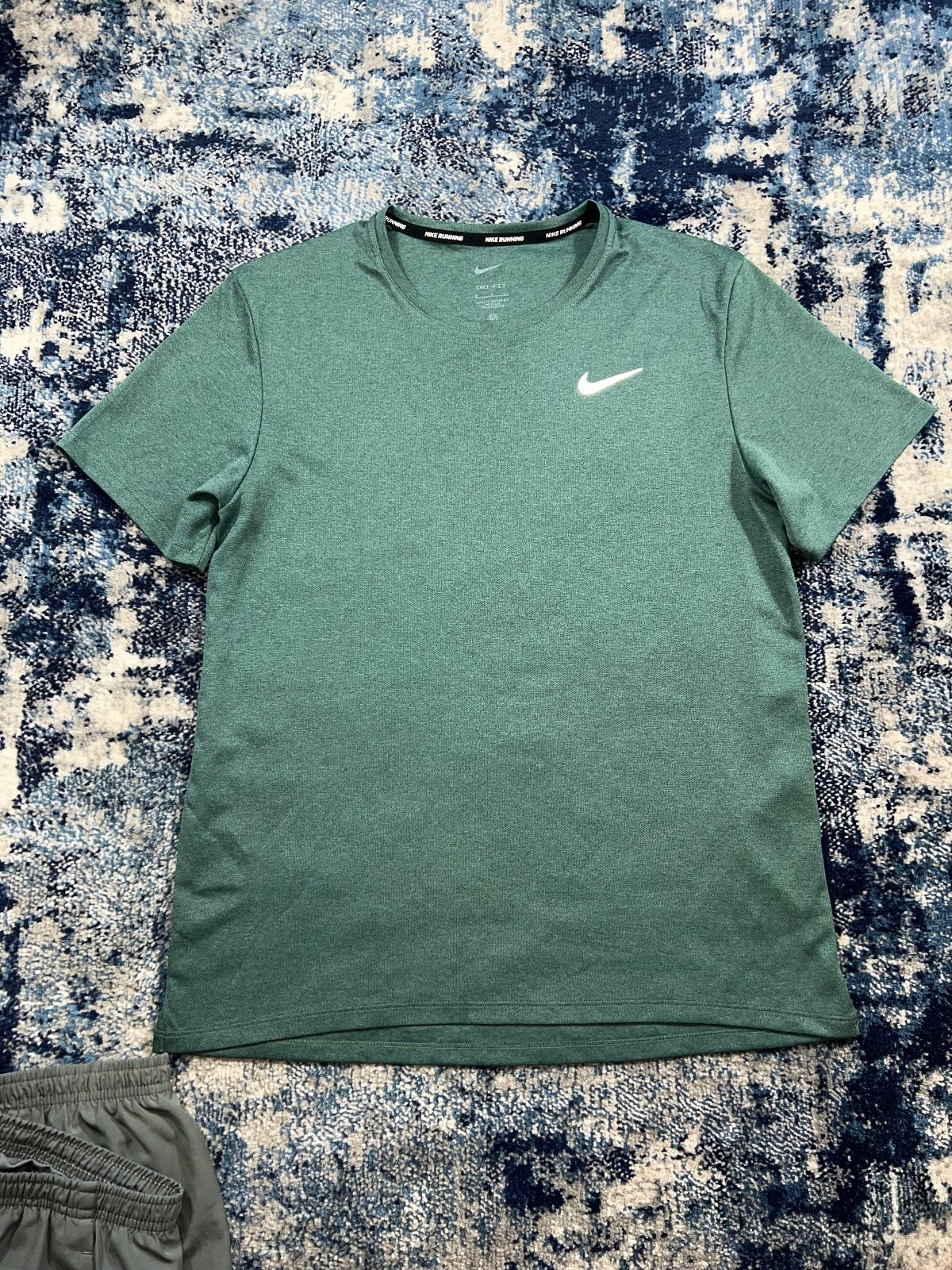 Nike Miler T Shirt / Challenger Shorts Running Gym Set – Teal Green / Grey, Men's Medium in Teal Green / Grey, men's Medium…