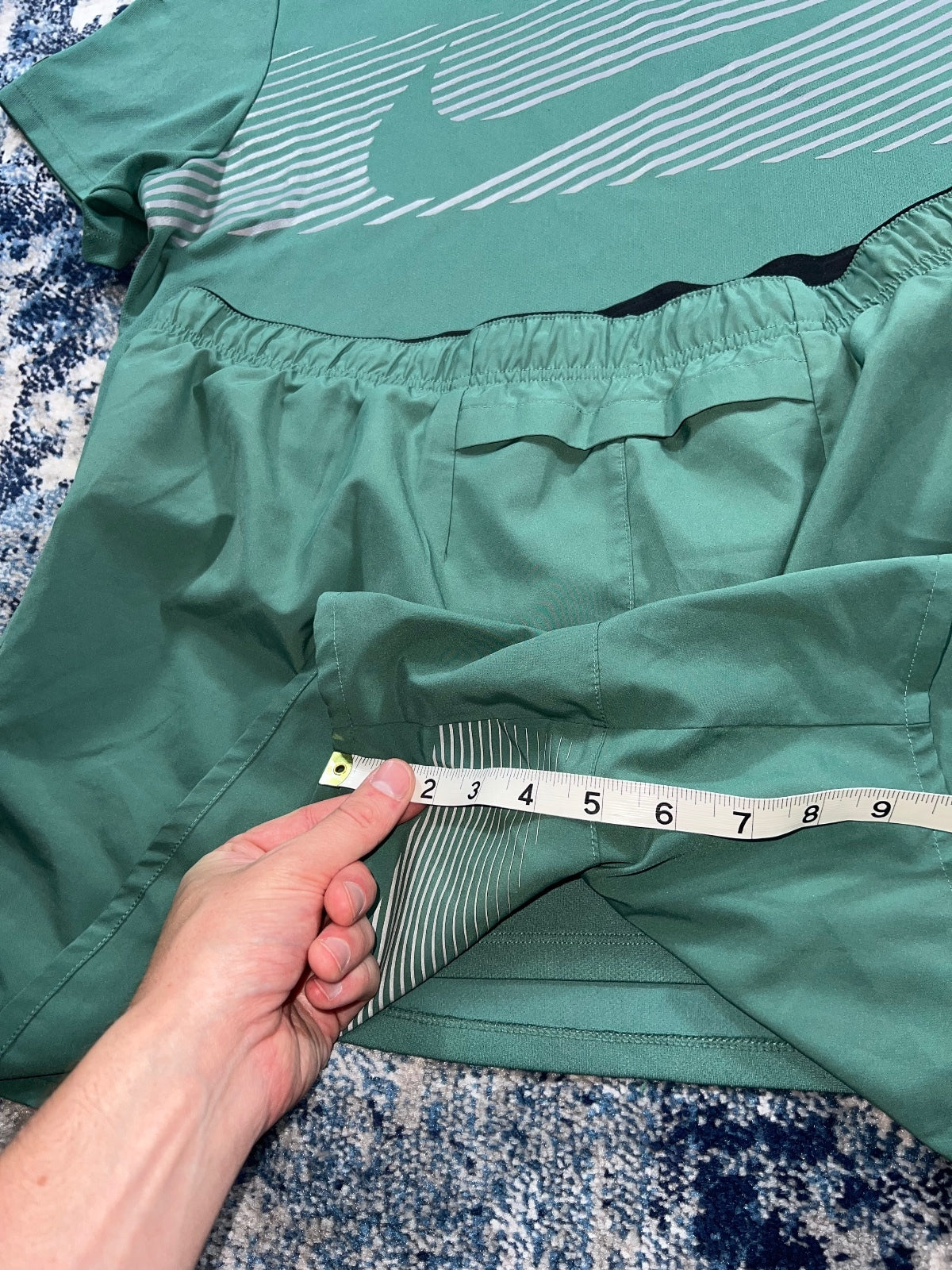 Nike Flash Miler T Shirt / Challenger Shorts Running Gym Set – Teal Green, Men's XL in Teal Green, men's XL – detail view