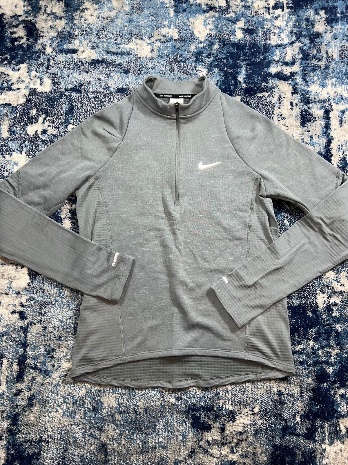 Nike Running Sphere Element Therma Fit 1/4 Zip – Gray, Men's Small in Gray, men's Small – detail view