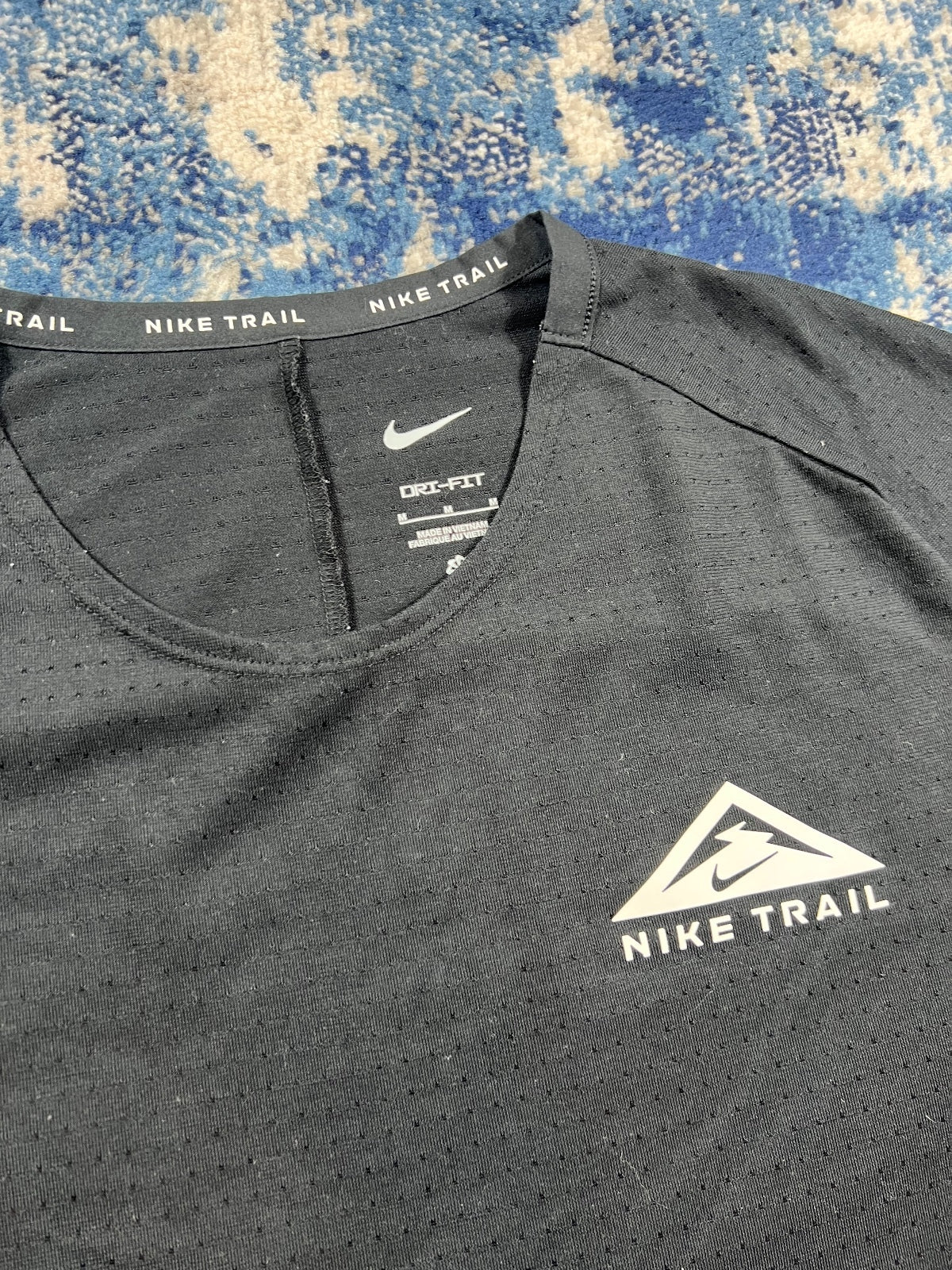 Nike Trail T Shirt / Flex Stride Shorts Bundle – Blue, Men's Medium in Blue, men's Medium – detail view