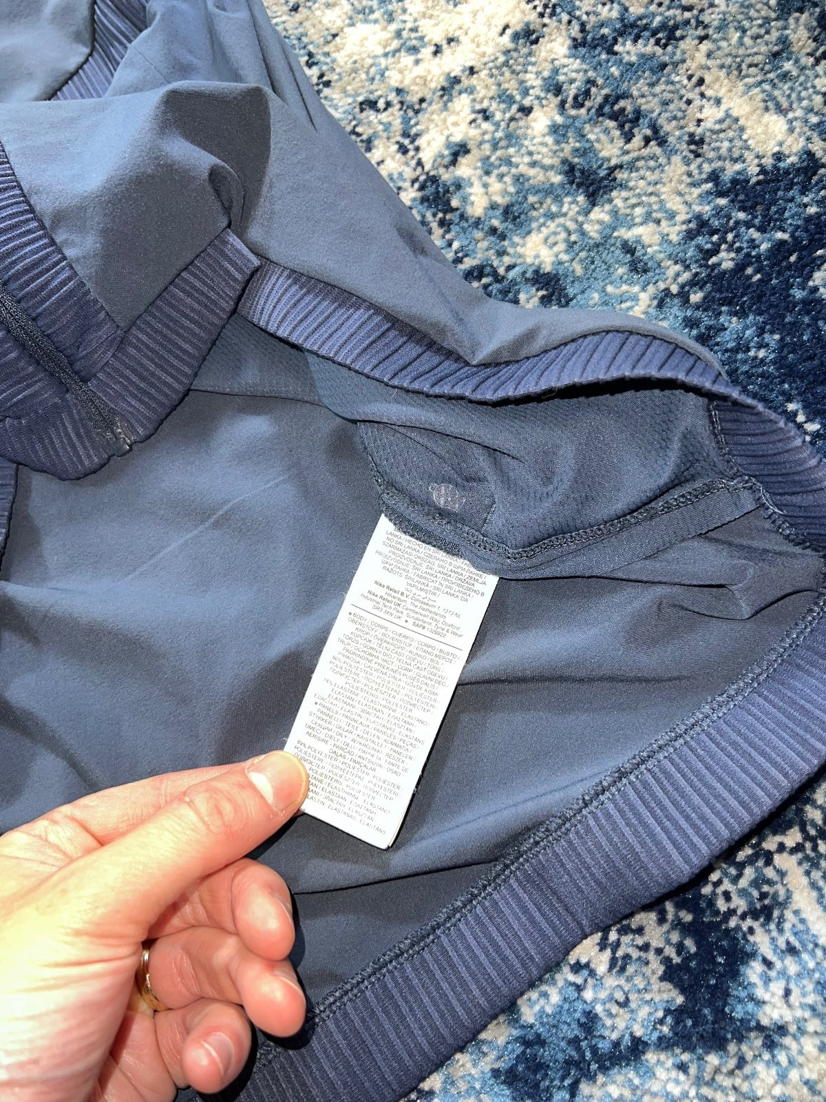 Nike Running Division Element Long Sleeved Running Jacket – Blue, Men's 2XL in Blue, men's 2XL – detail view