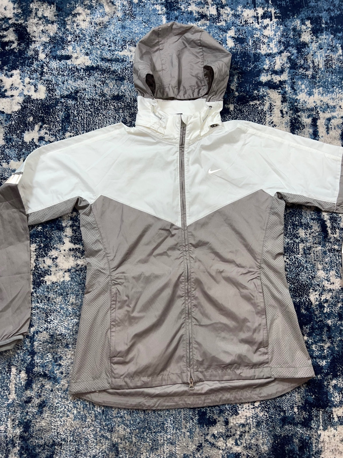 Nike Running Dri Fit Windrunner Jacket – Cream, Women's Small in Cream, men's Small – alternate view
