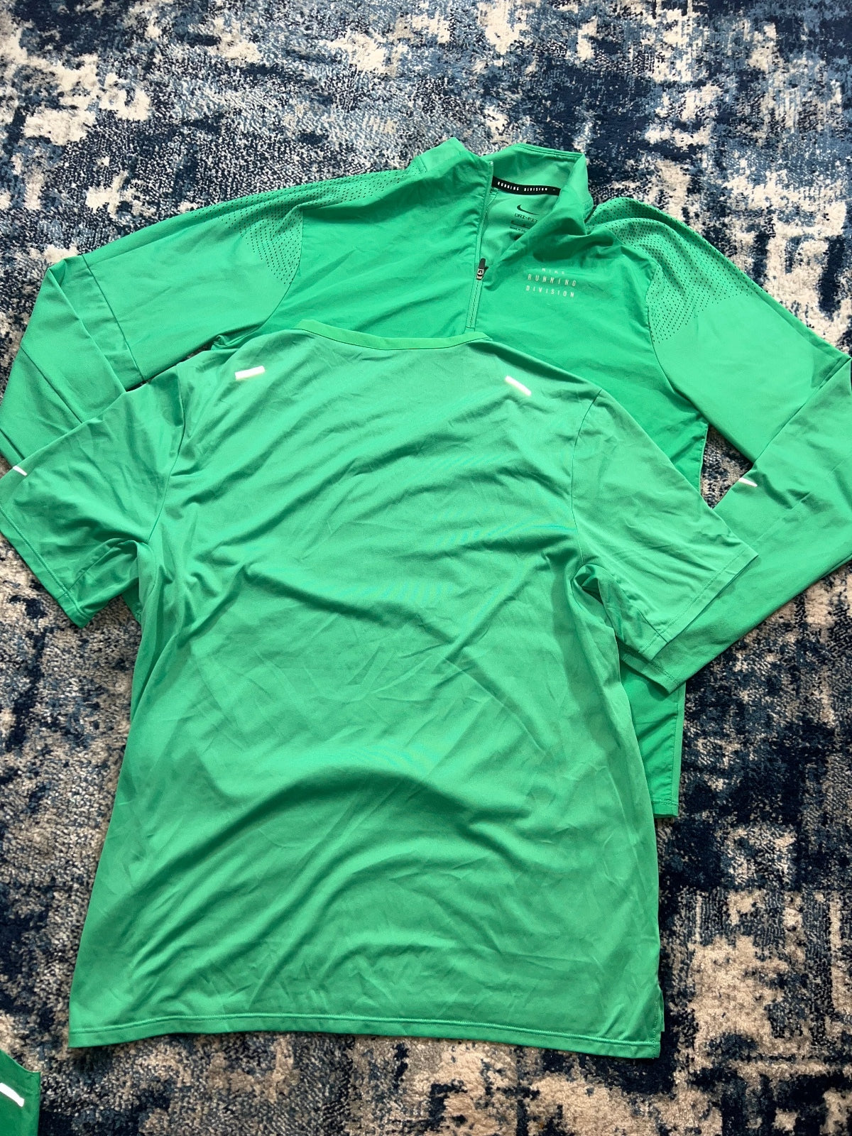 Nike Running Division 1/4 Zip 3 Piece Tracksuit Set – Green, Men's Medium in Green, men's Medium – detail view