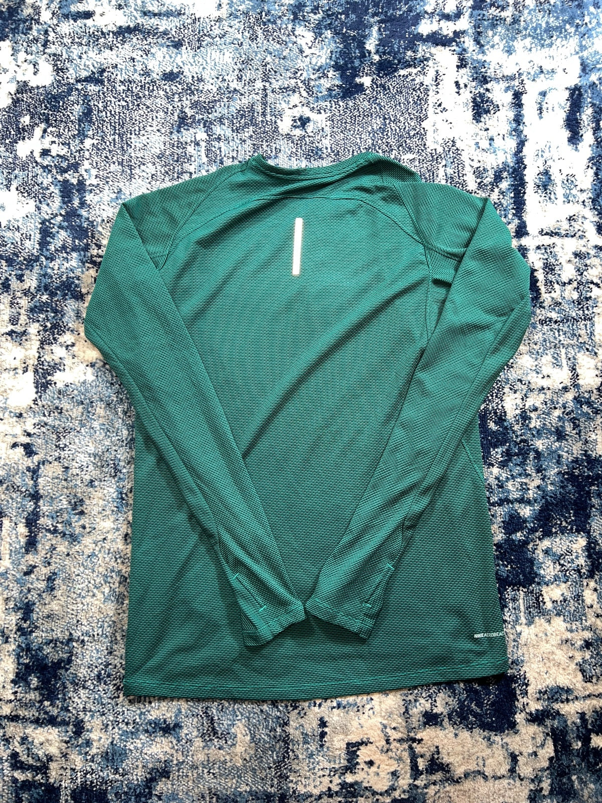 Nike Running AeroReact Dri-Fit Long Sleeved Top – Green, Men's Medium in Green, men's Medium – detail view